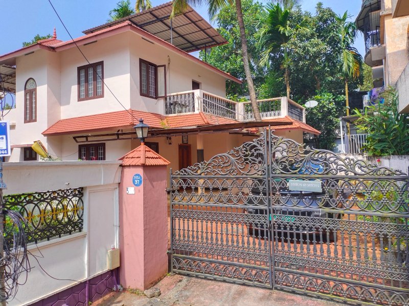 3 BHK House with Gardena